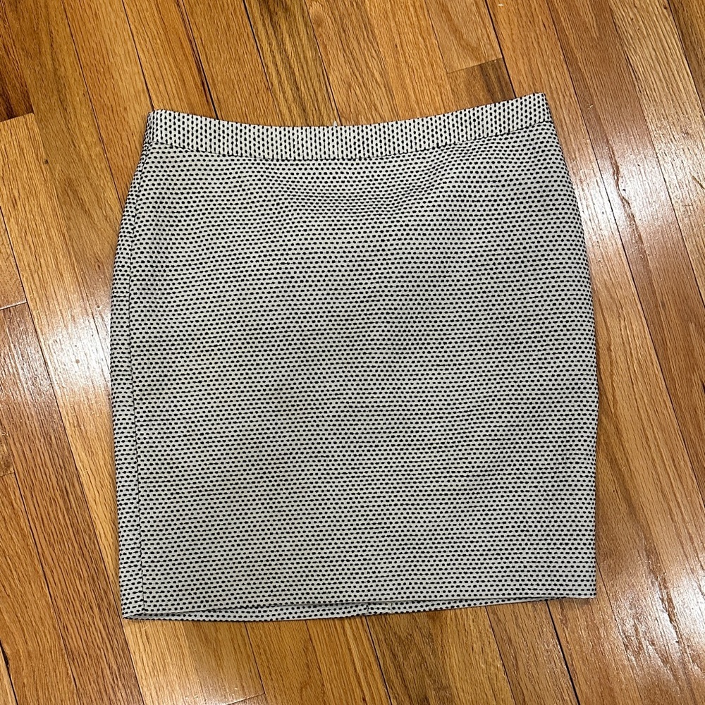 LOFT Black and White Textured Pencil Skirt